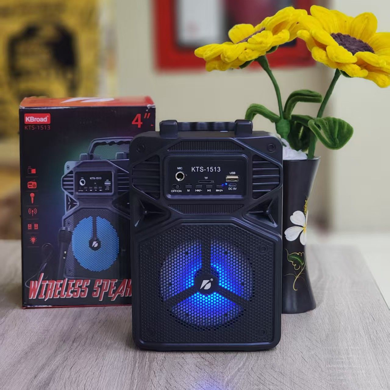 Wireless Bluetooth Speaker, Good Sound, Kts-1513, 4-Inch Speaker, Comes with a Wired Microphone, Supports USB Tf, Output Power 5W, Can Connect 2 Speakers, Can Place a Mobile Phone on It, Has a Handle, Portable Speaker.