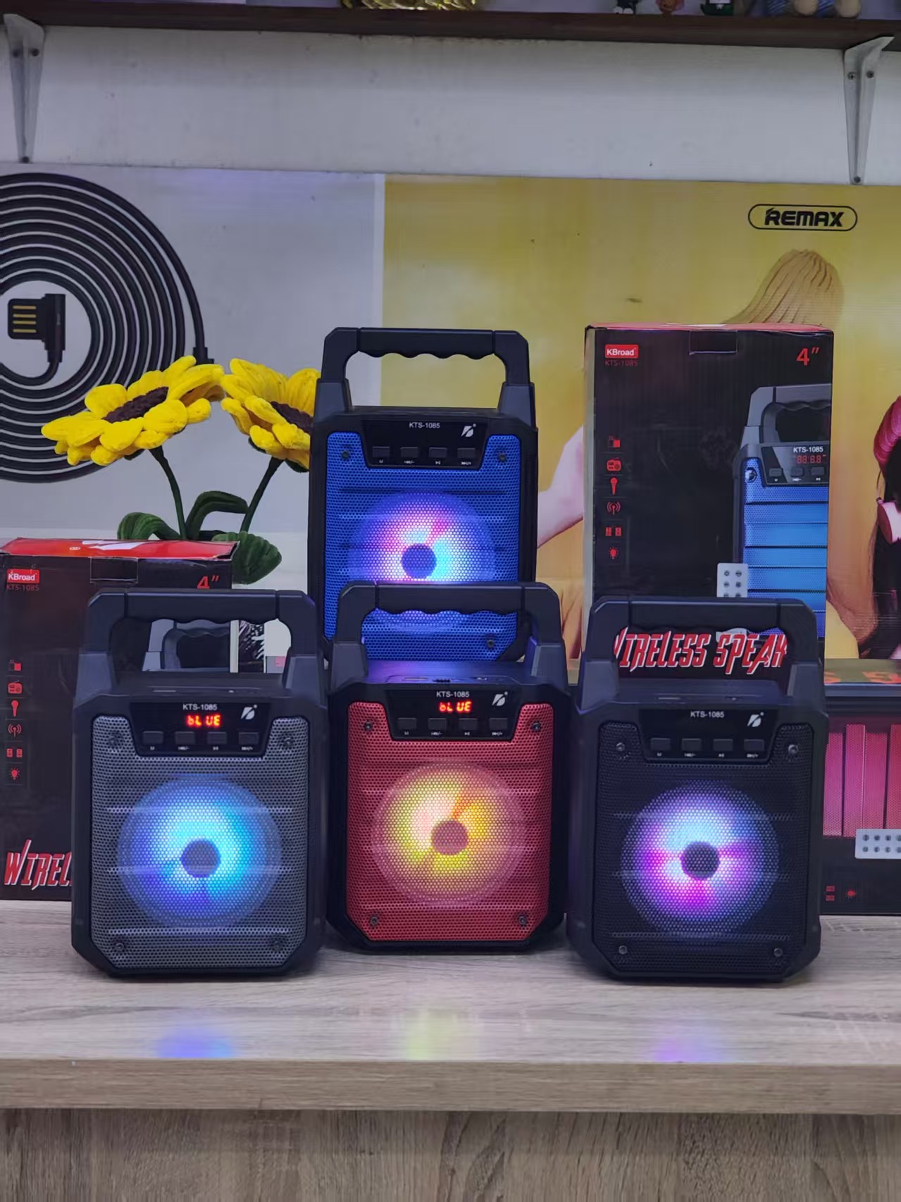 Bluetooth Speaker, Model Kts-1085, 4-Inch Speaker, Can Plug in a Wired Microphone, Comes with a Remote Control, Supports USB Tf, Output Power 5W, Can Connect to 2 Devices, Has a Handle for Easy Portability, Wireless Bluetooth Speaker.